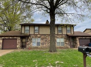 24 Kinney Dr, Shiloh, IL 62221