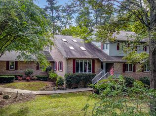 1502 Dunbarton Dr, Maryville, TN 37803