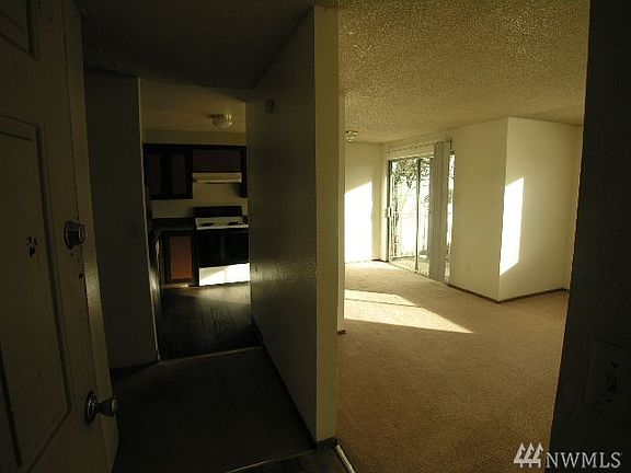 3rd image of 1423 E 64th St APT D
