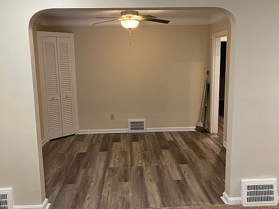 3rd image of 15205 Triskett Rd #2