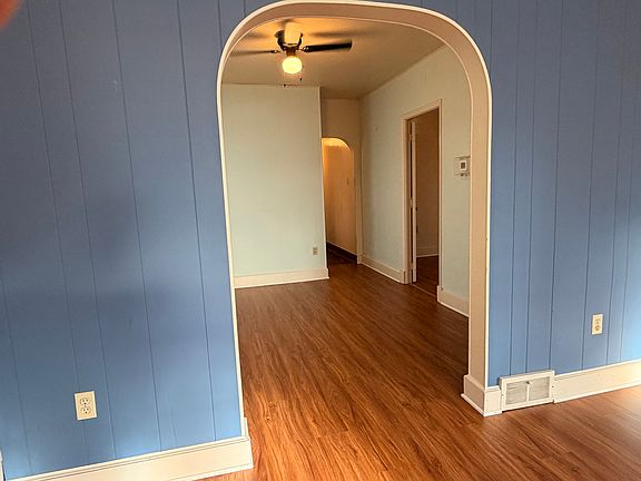 3rd image of 820 Bridge St APT 1