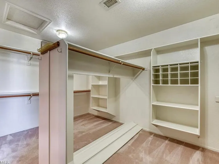 15811 N 9th Ave — Photo 24