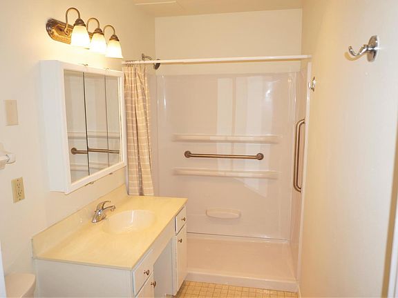 2nd image of 1636 S 115th Ct APT 1
