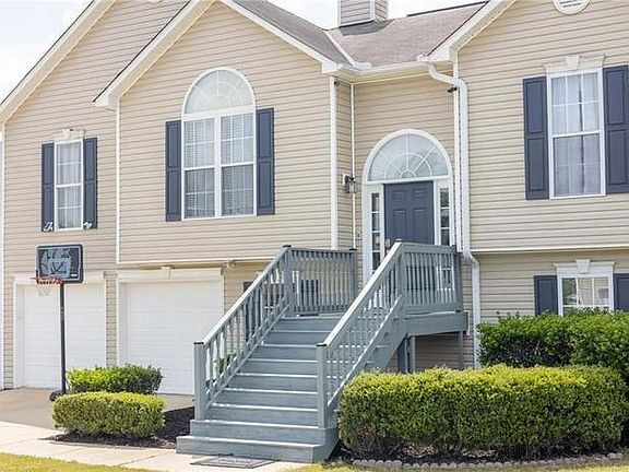 3rd image of 2907 Gatewood Dr