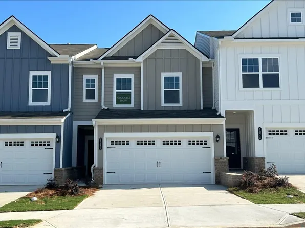 1072 Chastain Dr, Sugar Hill, GA 30518