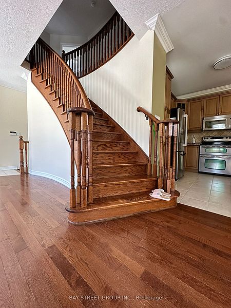 Richmond Hill Townhouse for rent - 4 Bedrooms — photo 34