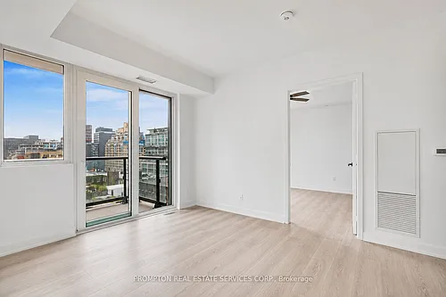 108 Peter St #923 Photo 1