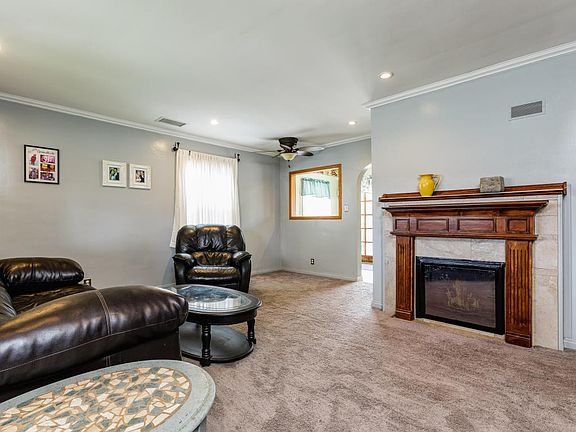 5th image of 2718 Beacon Ave