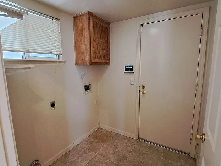 801 Capistrano Dr — Photo 23