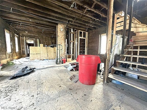 5th image of 1346 W 54th St