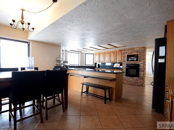5th image of 4855 E Comish Dr