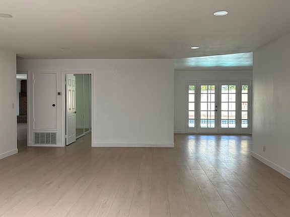 4th image of 5131 Princeton Ave