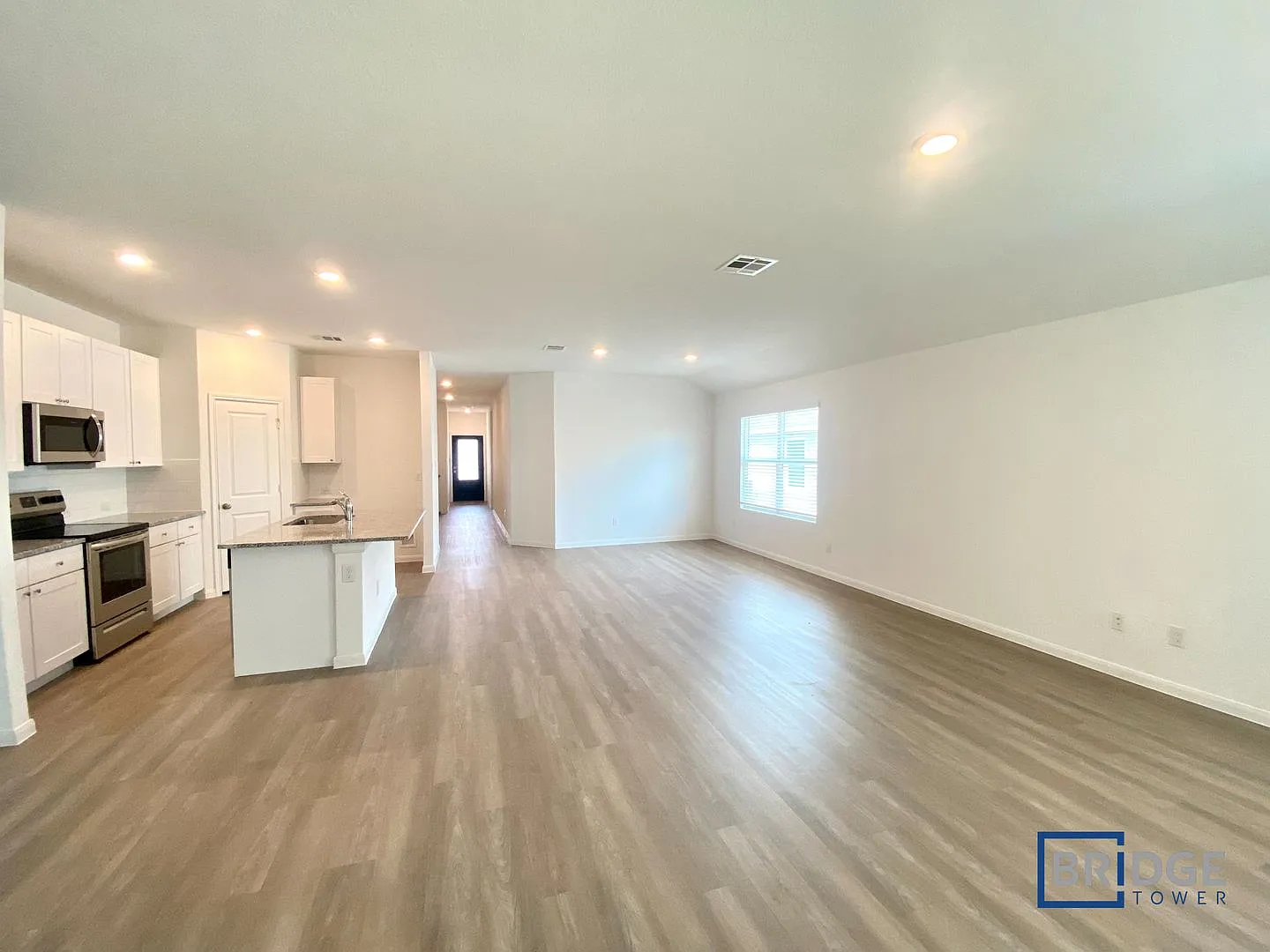 2720 Coral Valley Seguin, TX 78155 — Photo 2