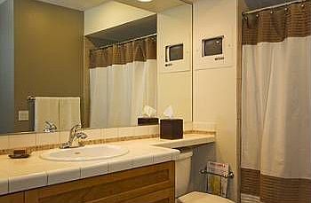 5th image of 1545 NW 57th St Unit 402