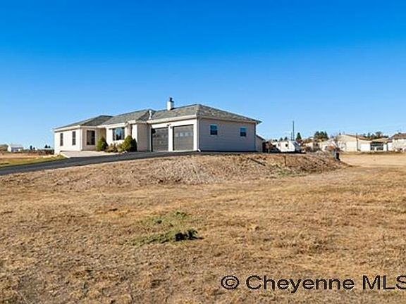 3rd image of 600 E Mustang Rd