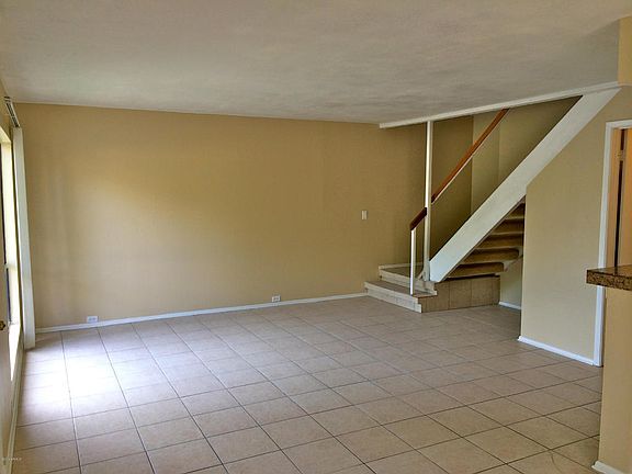3rd image of 821 E North Ln Unit 3