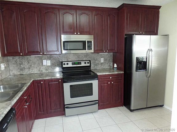 3rd image of 816 NW 208th Way