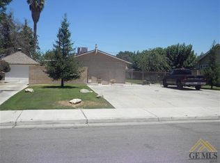 326 9th St, Bakersfield, CA 93304