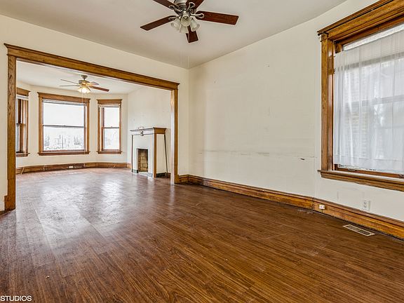 2nd image of 2955 W Logan Blvd
