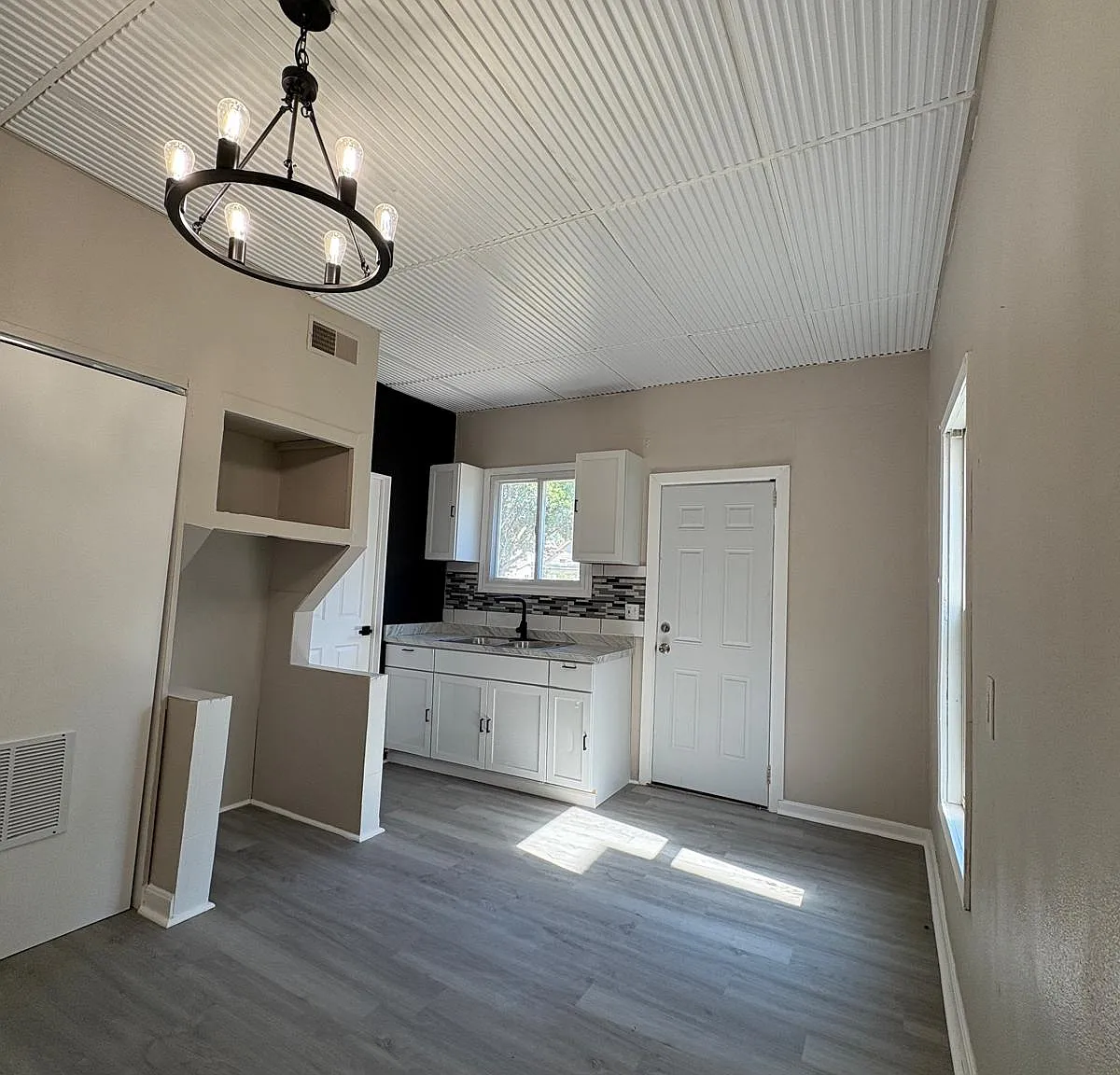 1 bed, 650 sqft, $800 — Photo 2