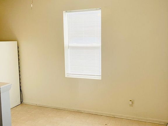 4th image of 305 E Grandview Dr APT 2