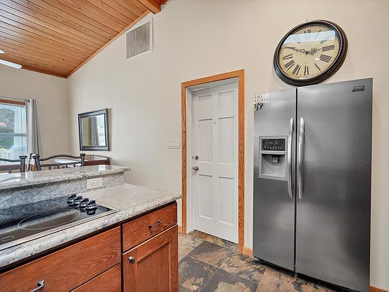 416 Sunset Dr — Photo 9