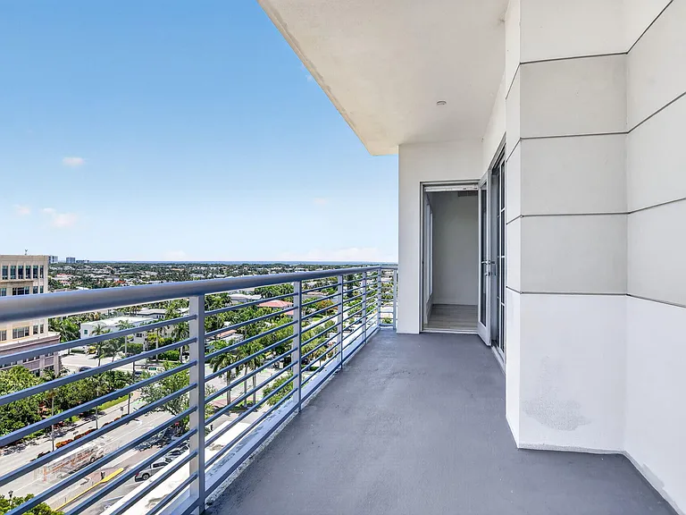 155 E Boca Raton Rd #1019 — Photo 33