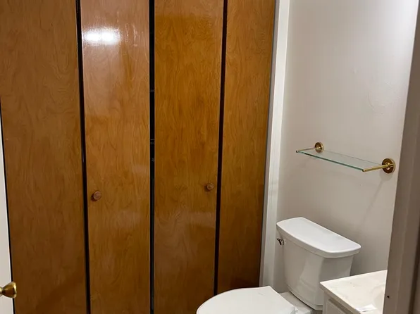 52 Saratoga Ct, Wilkes Barre, PA 18702