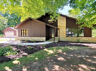 627 Highland Dr, Colgate, WI 53017