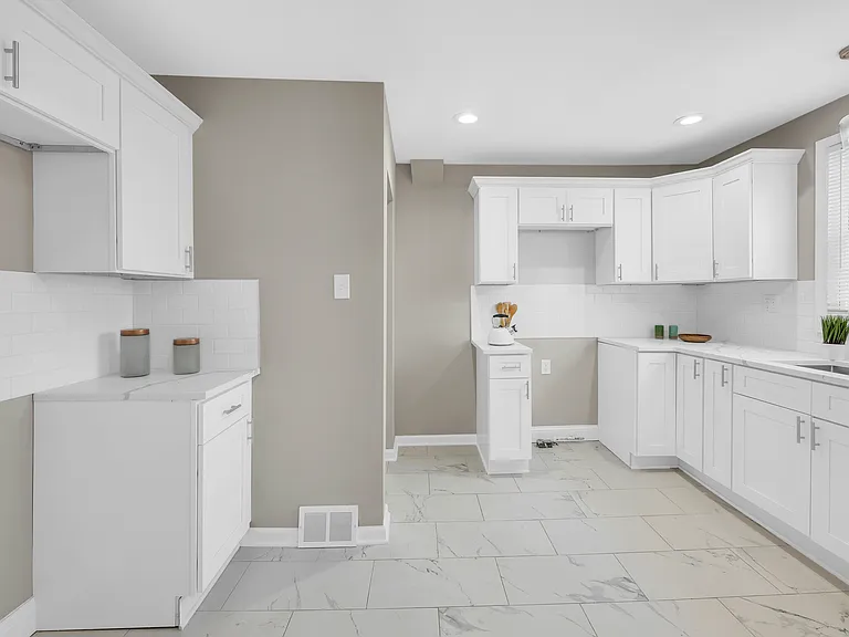 17214 Kentucky St — Photo 18