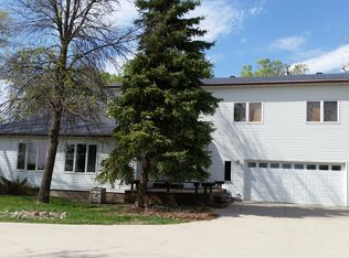 5142 40th St S, Moorhead, MN 56560