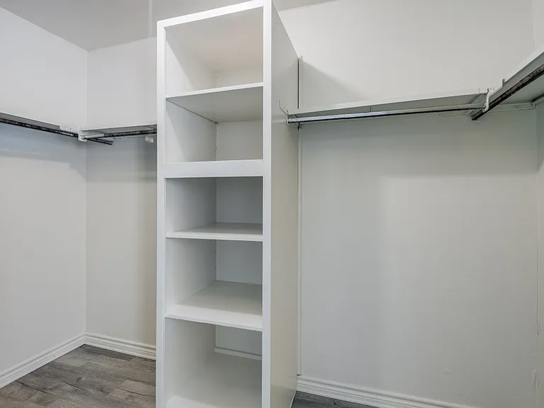 6013 Frontier Ln — Photo 16