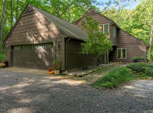 7710 Hermitage Rd, Painesville, OH 44077