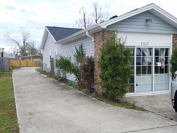 2nd image of 2537 E 37th St