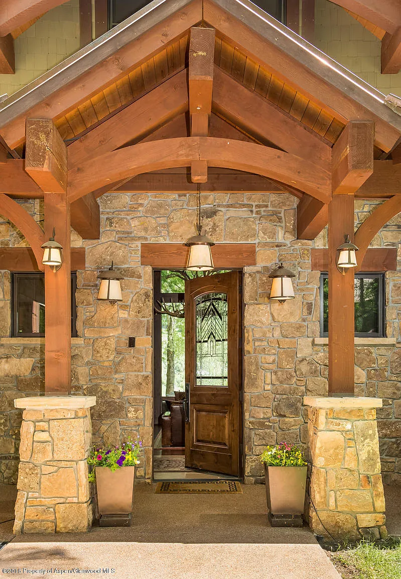 5 bed, 5.5 bath, 4164 sqft, $55,000 — Photo 4