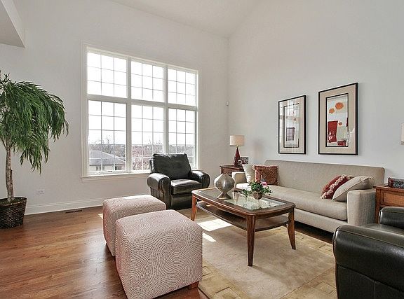 5th image of 9429 Maria Ln