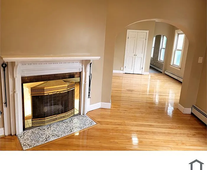 12 Sylvan St #2 — Photo 2