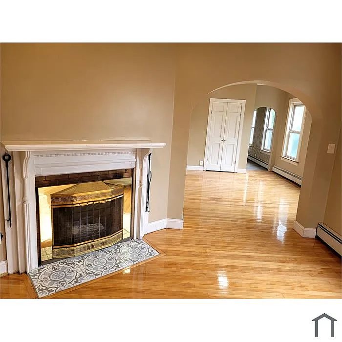 Building Photo - 12 Sylvan St #2