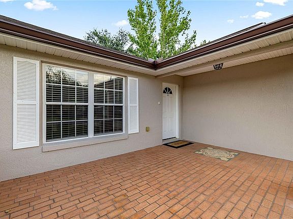 4th image of 36 Almond Dr