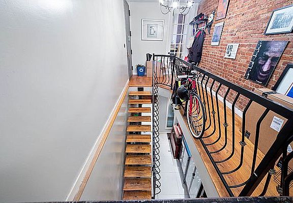 4th image of 1050 Putman Ave #1A