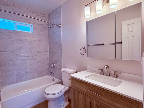 5th image of 199 E Hullett St #1