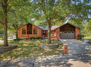 13 Horizon Dr, Belleville, IL 62226