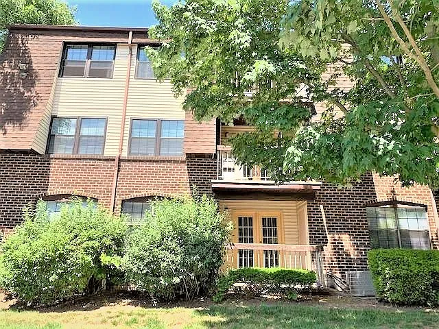 1801 Green Hollow Dr — Photo 25