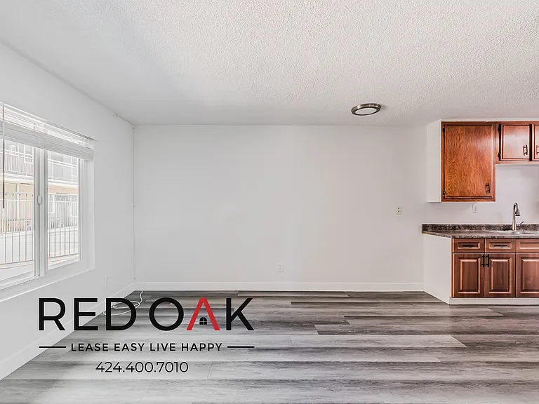 111 W Del Amo Blvd #6 — Photo 10