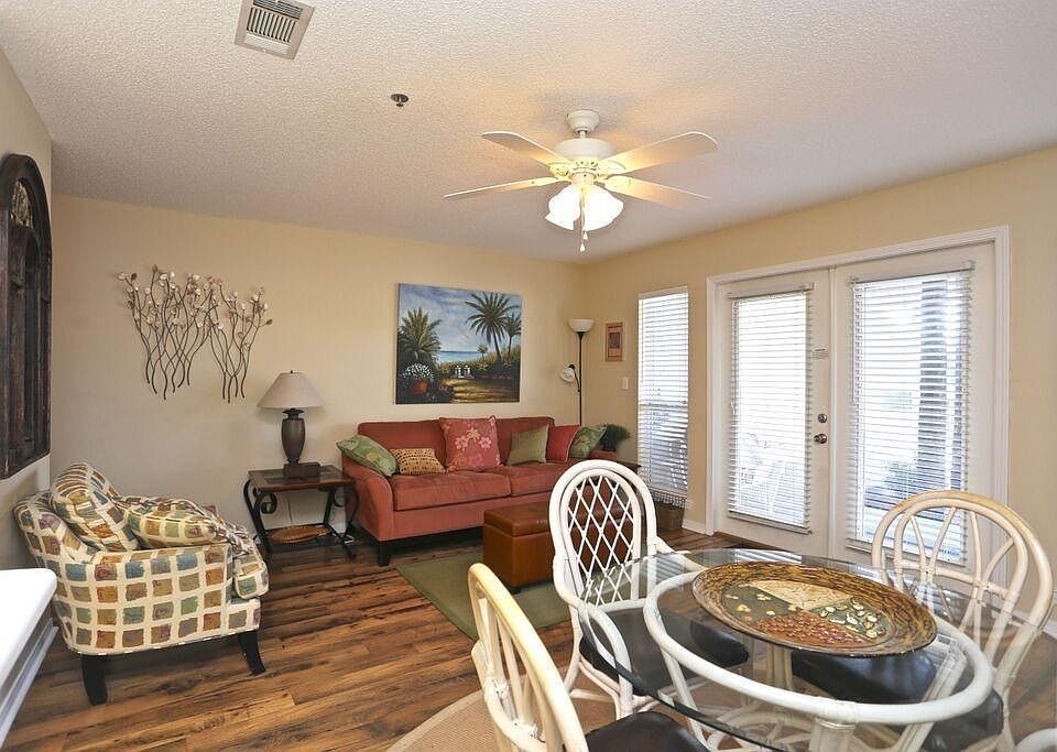 Dinng & Living Area