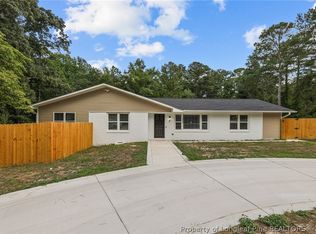 2445 Strickland Bridge Rd, Fayetteville, NC 28306