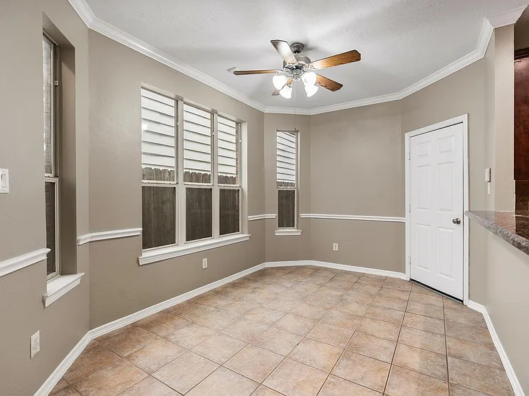 4223 Rose St — Photo 11