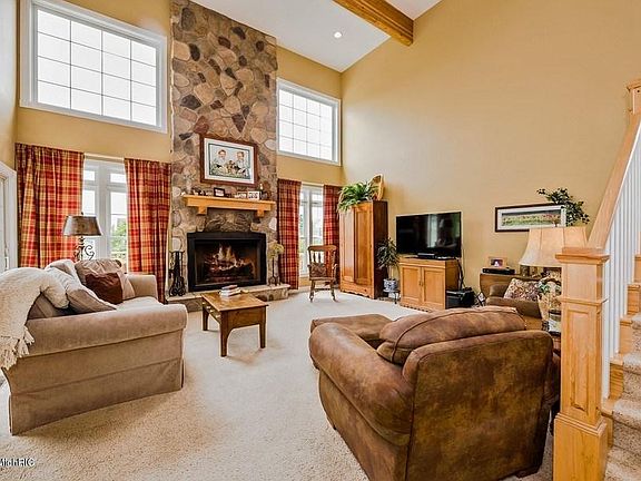 2nd image of 4770 Vince Ct
