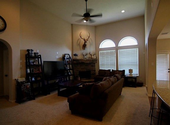 4th image of 7506 Lakeside Manor Ln