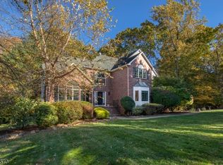 1 Bell Ct, Chester Twp., NJ 07930